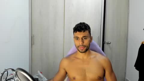 Snapshot of itsgeo1111 chatting on March 10, 3:56 am CALL ME GEO online show from March 10, 3:56 am