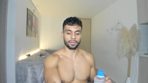 Snapshot of itsgeo1111 chatting on October 8, 11:57 pm CALL ME GEO online show from October 8, 11:57 pm