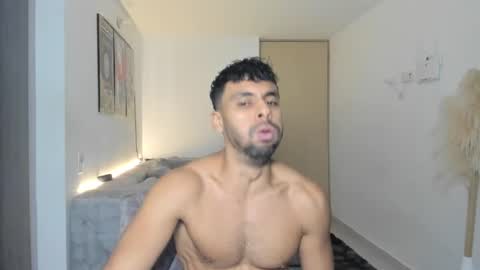 Snapshot of itsgeo1111 chatting on October 11, 2:11 am CALL ME GEO online show from October 11, 2:11 am