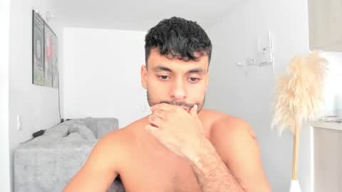 Snapshot of itsgeo1111 chatting on October 12, 6:51 pm CALL ME GEO online show from October 12, 6:51 pm