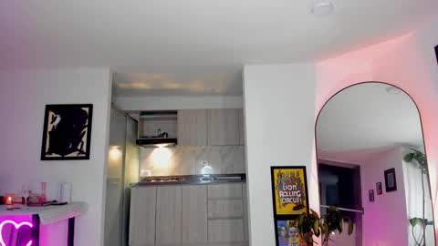 lau online show from December 12, 2:48 am