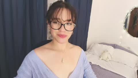 Snapshot of itsliaa chatting on June 5, 6:52 am LIA online show from June 5, 6:52 am