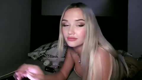 Snapshot of itsmakbxby chatting on March 6, 5:04 am itsmakbxby online show from March 6, 5:04 am