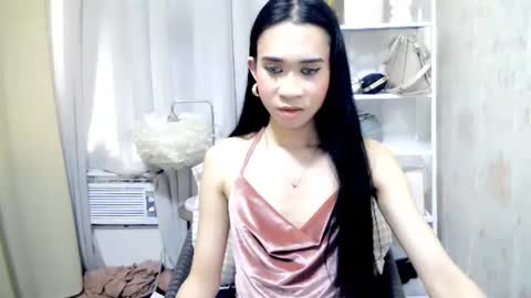 Snapshot of itsme_kat chatting on July 11, 2:36 am itsme_kat online show from July 11, 2:36 am