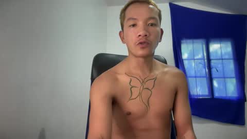 Snapshot of itsme_urboy chatting on June 8, 7:31 am itsme_urboy online show from June 8, 7:31 am