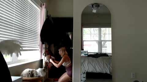 Snapshot of itsmealexisrae chatting on September 9, 8:41 pm Alexis Rae online show from September 9, 8:41 pm