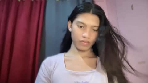 Snapshot of itsmeyourgirl_philopoiter chatting on February 1, 12:48 pm Jayve online show from February 1, 12:48 pm