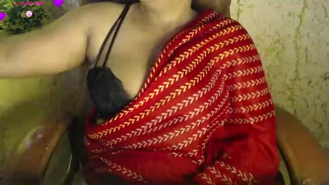 Snapshot of itsmiradesire chatting on June 11, 1:27 am Mira online show from June 11, 1:27 am