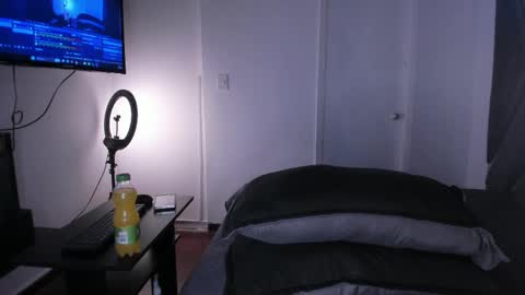 Moon online show from May 4, 6:59 pm