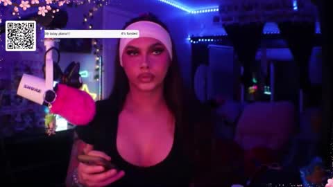 Nicki Foxx online show from November 6, 1:39 am
