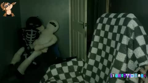    online show from November 5, 7:58 pm