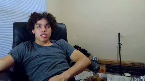 Snapshot of itstarzan chatting on April 8, 12:21 am TARZAN online show from April 8, 12:21 am