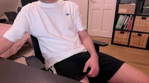 itsthat online show from April 28, 1:26 am