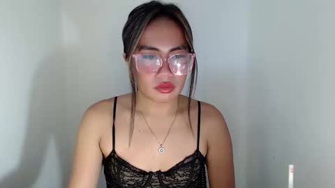 itsurgil_kloeh online show from November 26, 7:09 am