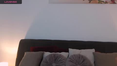 Snapshot of itsyourlady chatting on December 3, 7:10 am Melissa Khaan online show from December 3, 7:10 am