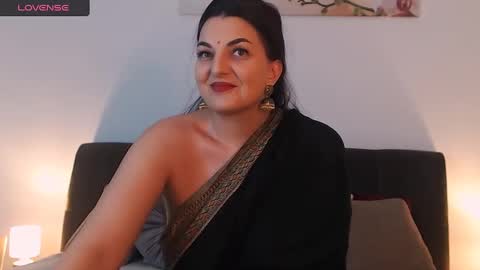 Snapshot of itsyourlady chatting on December 4, 10:13 am Melissa Khaan online show from December 4, 10:13 am