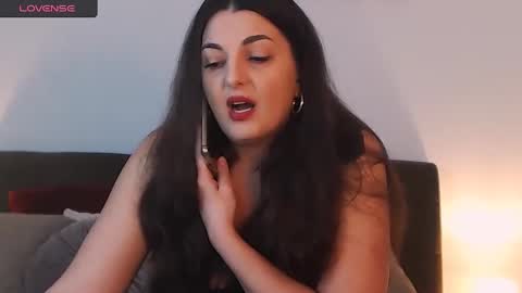 Snapshot of itsyourlady chatting on December 8, 11:14 am Melissa Khaan online show from December 8, 11:14 am