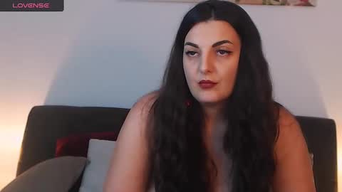 Snapshot of itsyourlady chatting on December 15, 1:54 pm Melissa Khaan online show from December 15, 1:54 pm