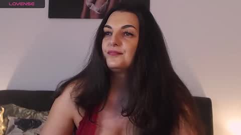 Snapshot of itsyourlady chatting on February 8, 12:28 pm Melissa Khaan online show from February 8, 12:28 pm