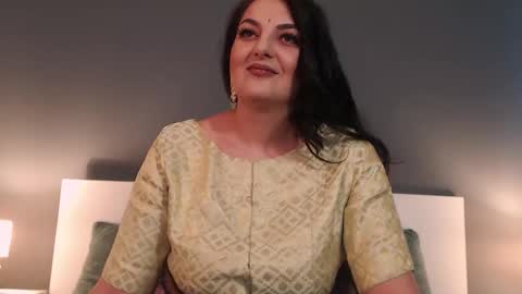 Snapshot of itsyourlady chatting on May 17, 9:17 am Melissa Khaan online show from May 17, 9:17 am