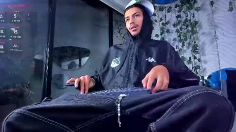 itszairen online show from July 28, 3:57 am