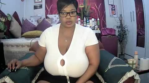 itumeleng74 online show from March 3, 9:00 am