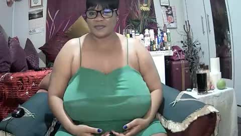 itumeleng74 online show from October 27, 4:22 pm