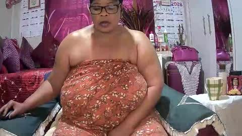 Snapshot of itumeleng74 chatting on May 4, 6:42 am itumeleng74 online show from May 4, 6:42 am