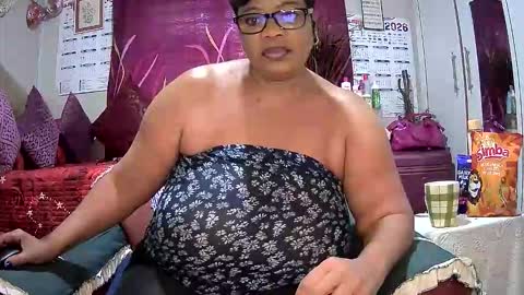 Snapshot of itumeleng74 chatting on June 7, 6:39 am itumeleng74 online show from June 7, 6:39 am