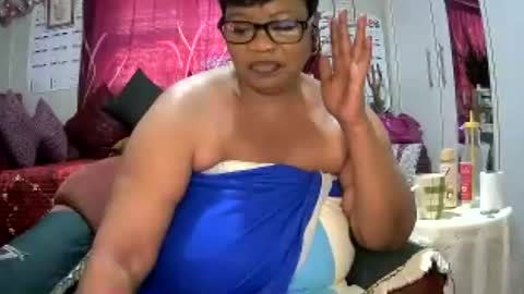 Snapshot of itumeleng74 chatting on July 17, 9:16 am itumeleng74 online show from July 17, 9:16 am