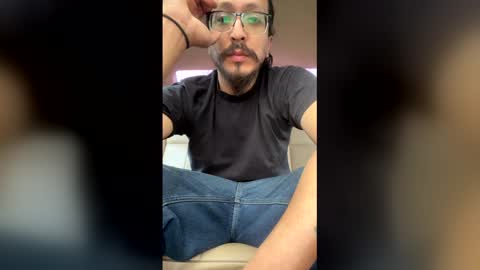 Snapshot of iturnonforme chatting on April 11, 4:44 pm Frederect Cumms online show from April 11, 4:44 pm