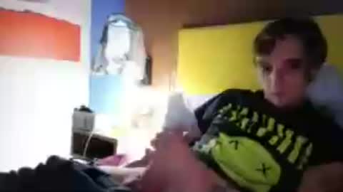 Snapshot of itzd123 chatting on July 1, 10:20 pm itzd123 online show from July 1, 10:20 pm