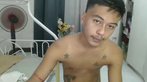 Snapshot of itzme_jhonfred chatting on May 5, 7:38 am Jhonfred online show from May 5, 7:38 am