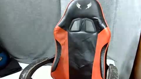 Snapshot of itzme_jhonfred chatting on May 7, 11:37 am Jhonfred online show from May 7, 11:37 am