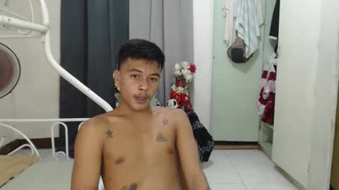 Snapshot of itzme_jhonfred chatting on May 8, 7:14 am Jhonfred online show from May 8, 7:14 am