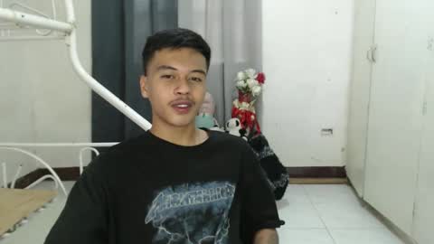 Snapshot of itzme_jhonfred chatting on May 9, 6:40 am Jhonfred online show from May 9, 6:40 am
