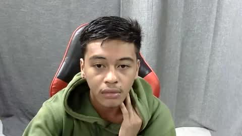 Snapshot of itzme_jhonfred chatting on May 20, 7:31 pm Jhonfred online show from May 20, 7:31 pm