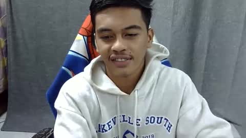 Snapshot of itzme_jhonfred chatting on May 24, 11:37 am Jhonfred online show from May 24, 11:37 am