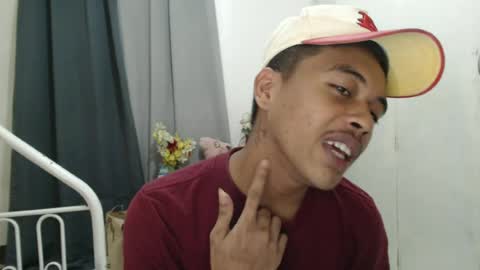Snapshot of itzme_jhonfred chatting on June 17, 1:01 pm Jhonfred online show from June 17, 1:01 pm