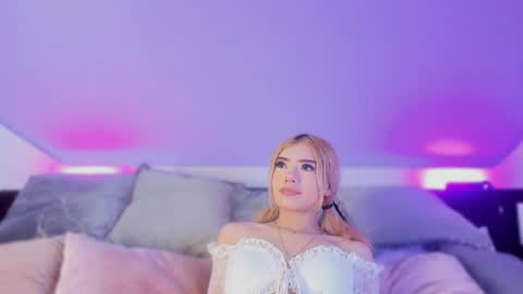 ivahna_kiss online show from May 11, 7:55 pm