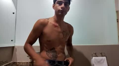 Snapshot of ivan20594229 chatting on November 4, 2:10 am ivan20594229 online show from November 4, 2:10 am