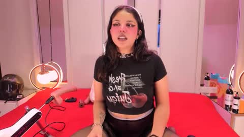     online show from November 16, 2:22 pm