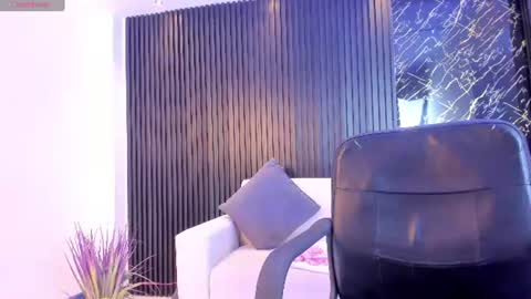 Snapshot of ivannafoxx_ chatting on July 24, 11:08 am ivanna online show from July 24, 11:08 am