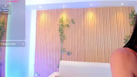 Snapshot of ivannafoxx_ chatting on July 28, 2:13 pm ivanna online show from July 28, 2:13 pm