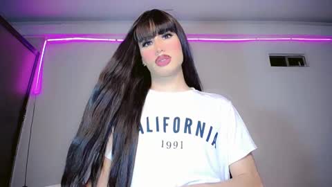 Snapshot of ivannahot23 chatting on January 20, 8:52 am ivannahot23 online show from January 20, 8:52 am