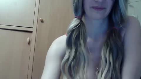 Snapshot of ivetta911 chatting on March 7, 4:15 pm ivetta911 online show from March 7, 4:15 pm