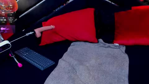 Ivis  online show from October 24, 1:18 pm