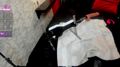 Ivis  online show from January 13, 1:05 pm