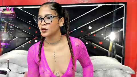 Ivis  online show from April 28, 1:16 pm
