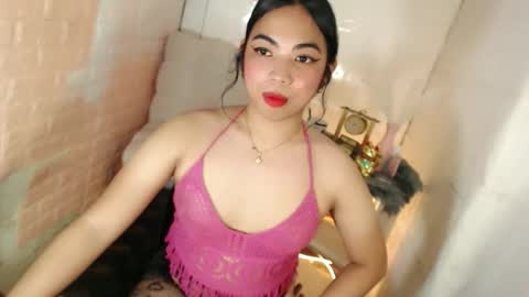 Snapshot of ivory_delight chatting on May 9, 12:49 am ivory_delight online show from May 9, 12:49 am
